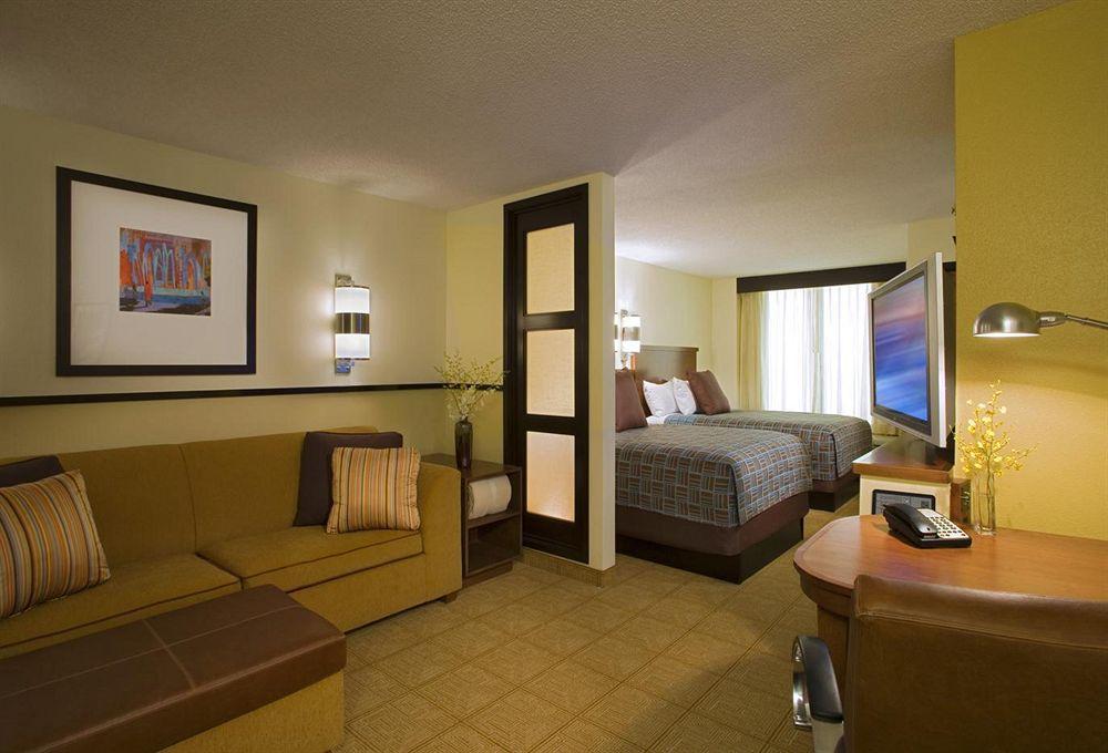 Hyatt Place College Station Room photo